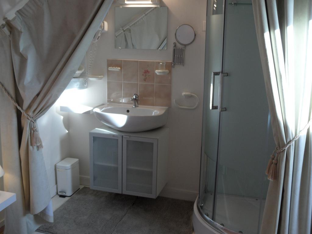 Au Repos Saint-Jean Bed & Breakfast Chinon Room photo