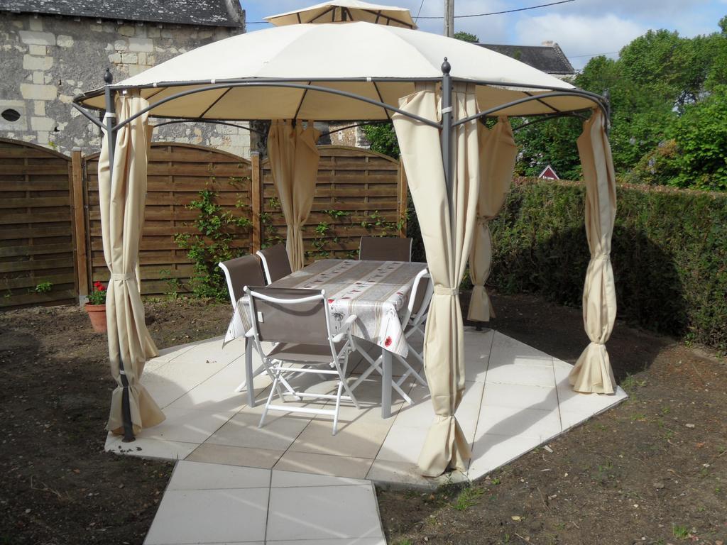 Au Repos Saint-Jean Bed & Breakfast Chinon Exterior photo