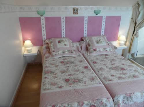 Au Repos Saint-Jean Bed & Breakfast Chinon Exterior photo